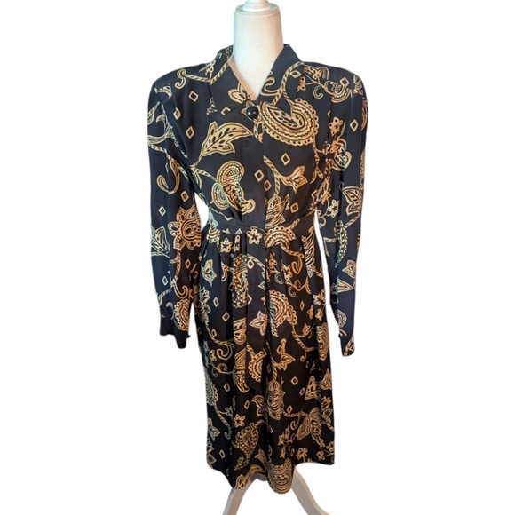 vtg 100% Silk Dress Black/ Gold Paisley Scroll self Belt Button Front Dress Sz 4 - Picture 9 of 10